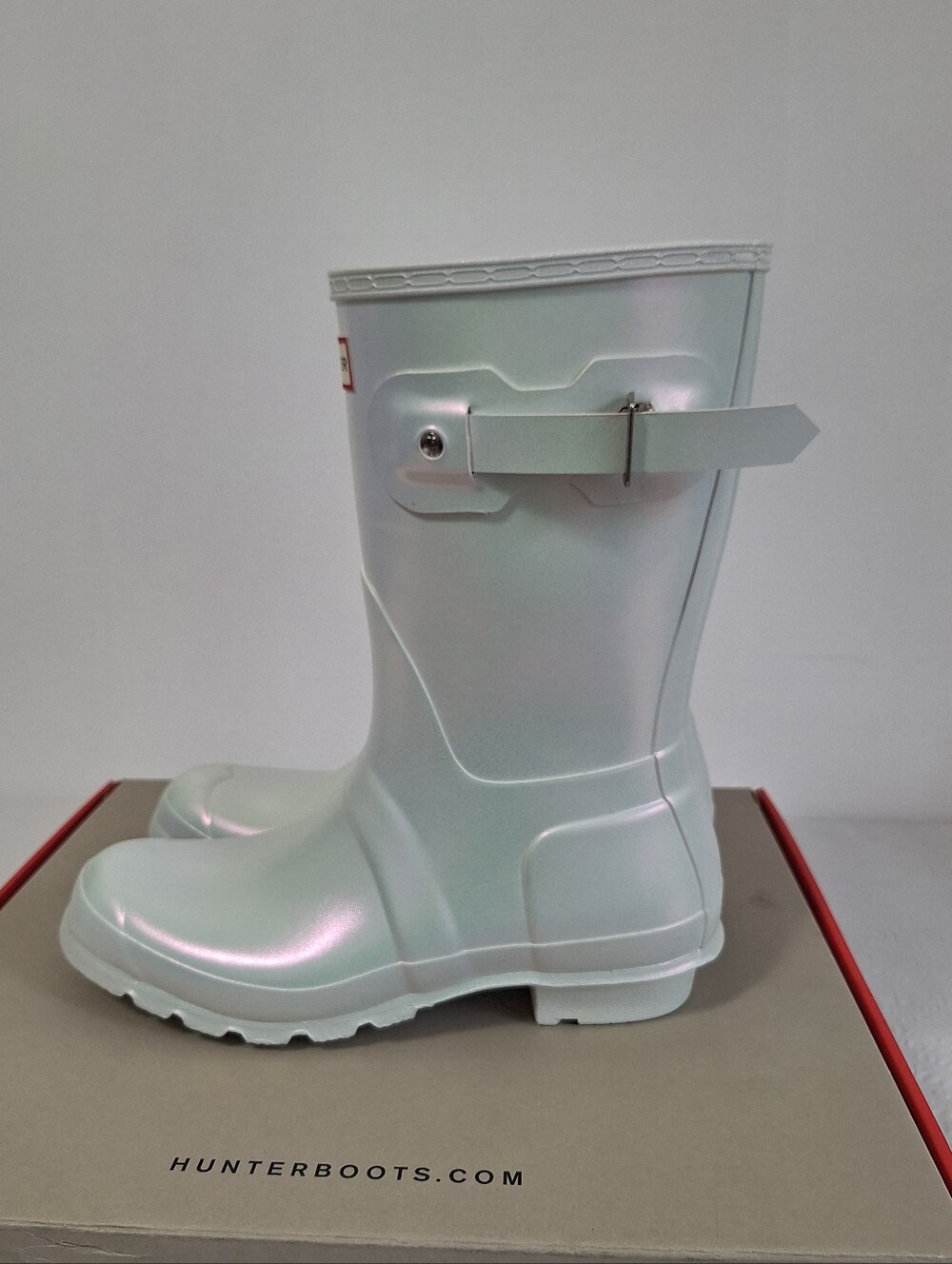 NWT Hunter  Iridescent Pearl White Rain Boots - Picture 3 of 11